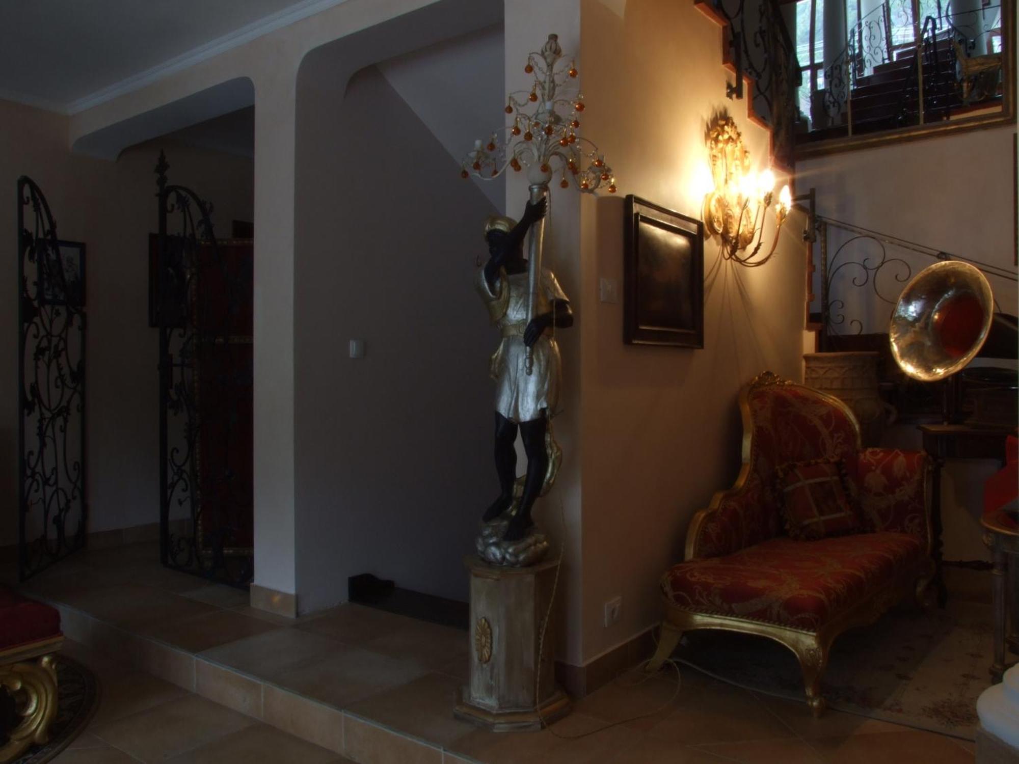 Hotel Royal Zalău Esterno foto