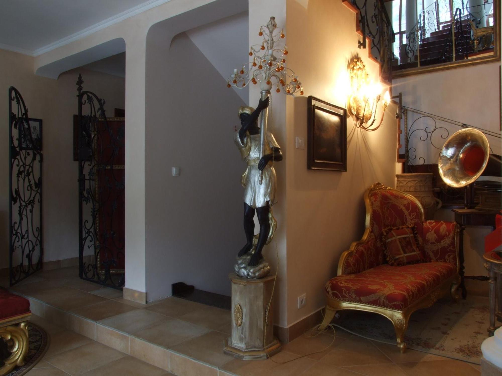 Hotel Royal Zalău Esterno foto