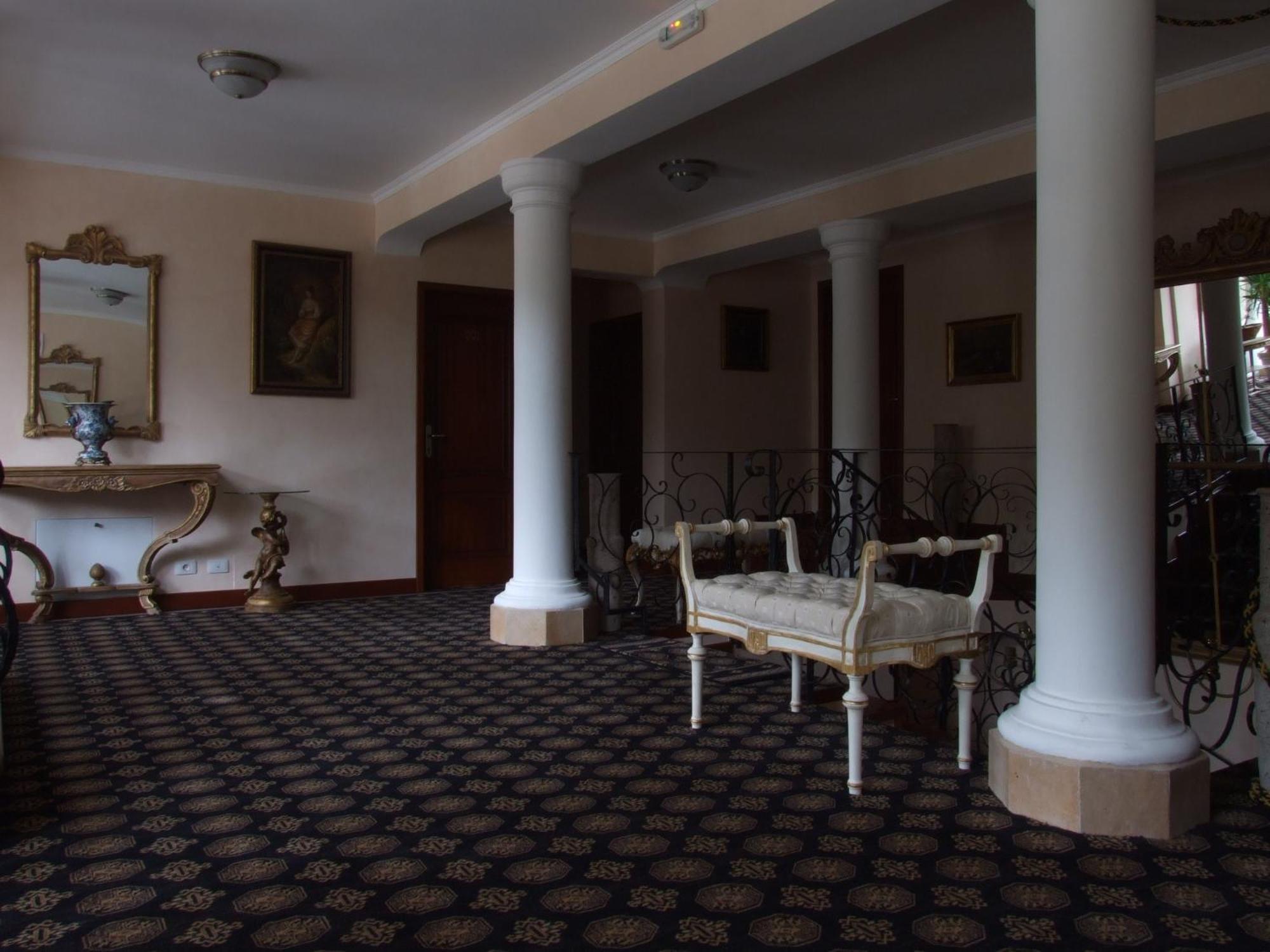 Hotel Royal Zalău Esterno foto