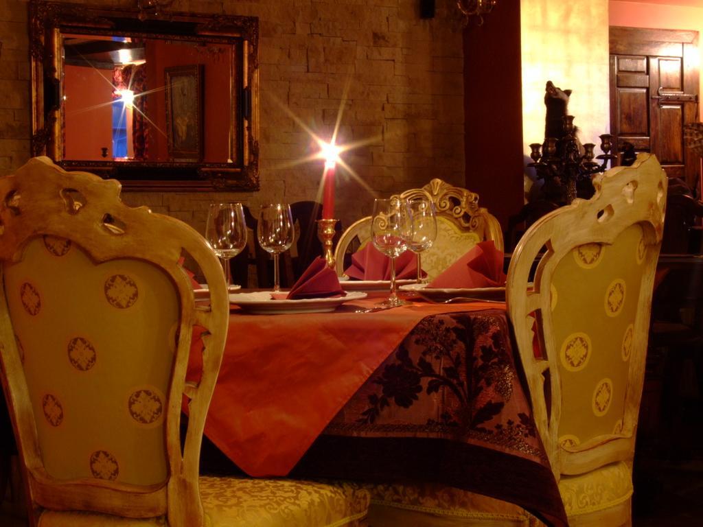 Hotel Royal Zalău Esterno foto