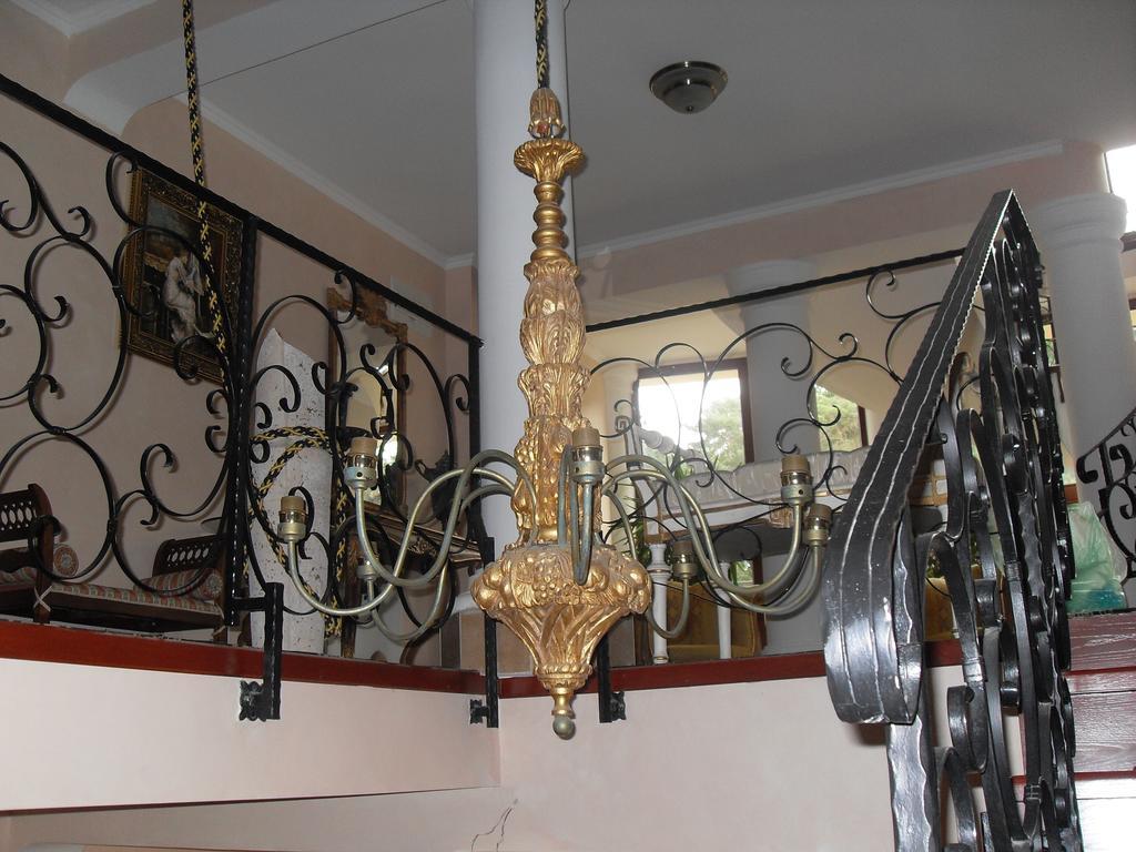 Hotel Royal Zalău Esterno foto