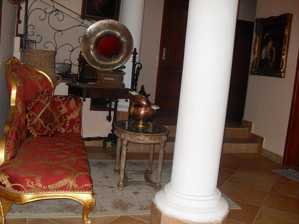 Hotel Royal Zalău Esterno foto